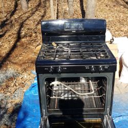 Kenmore gas range And Matching Under Cabinet Microwave .