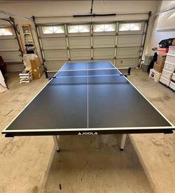 Ping pong table