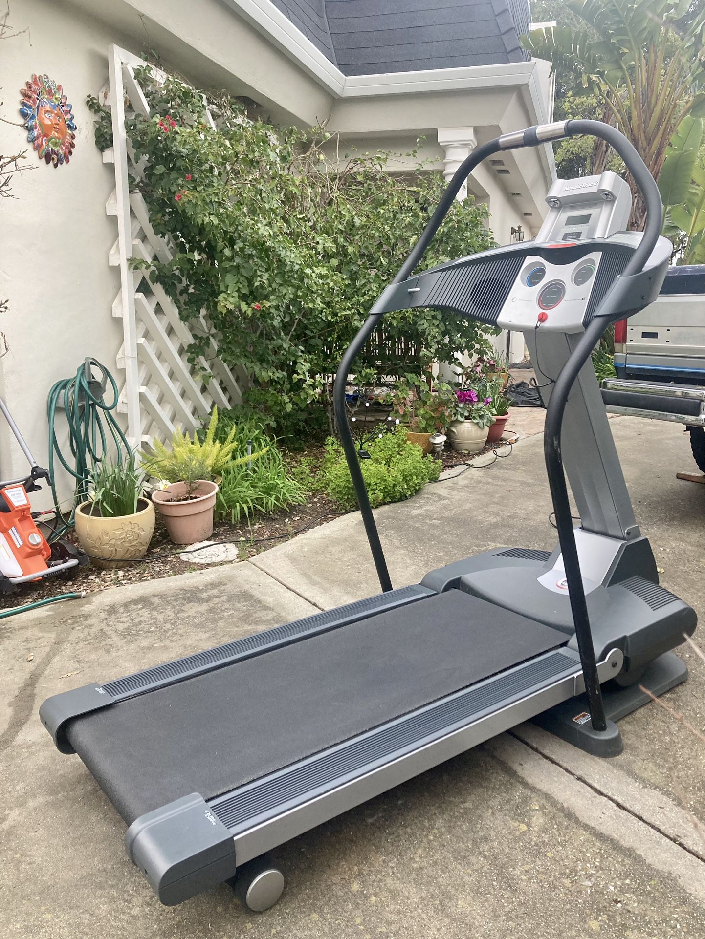 Nordic Track Incline Treadmill