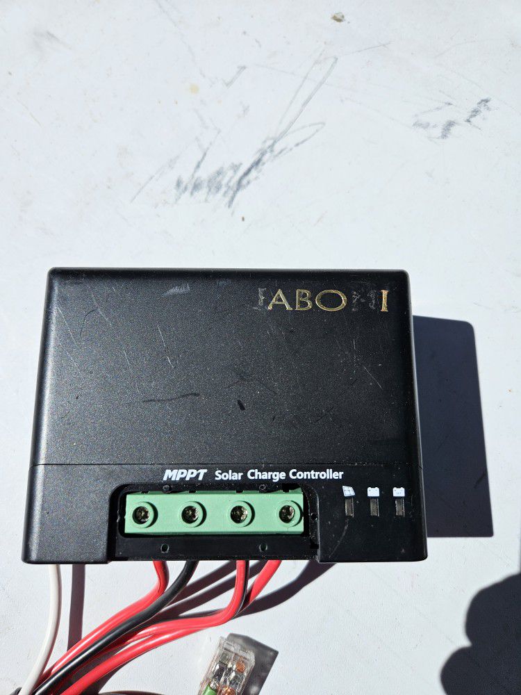SOLAR CHARGE CONTROLLER, 30 Amp, JABONI