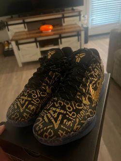 Kobe 11 mamba day size 10.5 DS