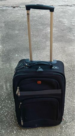 Swiss Army Carryon suitcase 21in