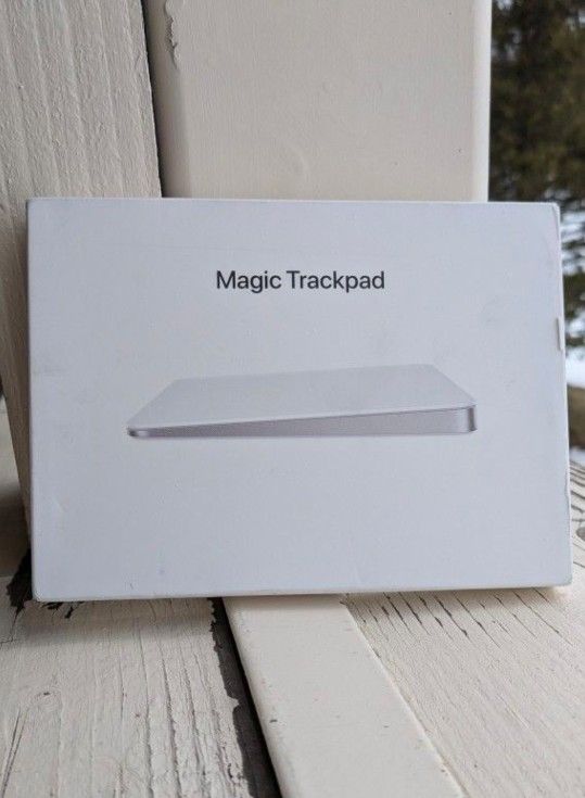 Apple Magic Trackpad - White Multi Touch Surface (USB-C)
