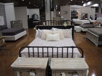 Universal Cascade Queen Spindle Metal Bed - Oiled Bronze | Headboard