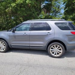 2011-2014 FORD EXPLORER WITH 2ND ROW BENCH SEAT WEATHERTECH FLOOR MATS 