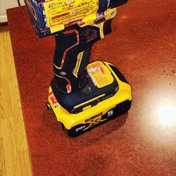 Dewalt Atomic Drill