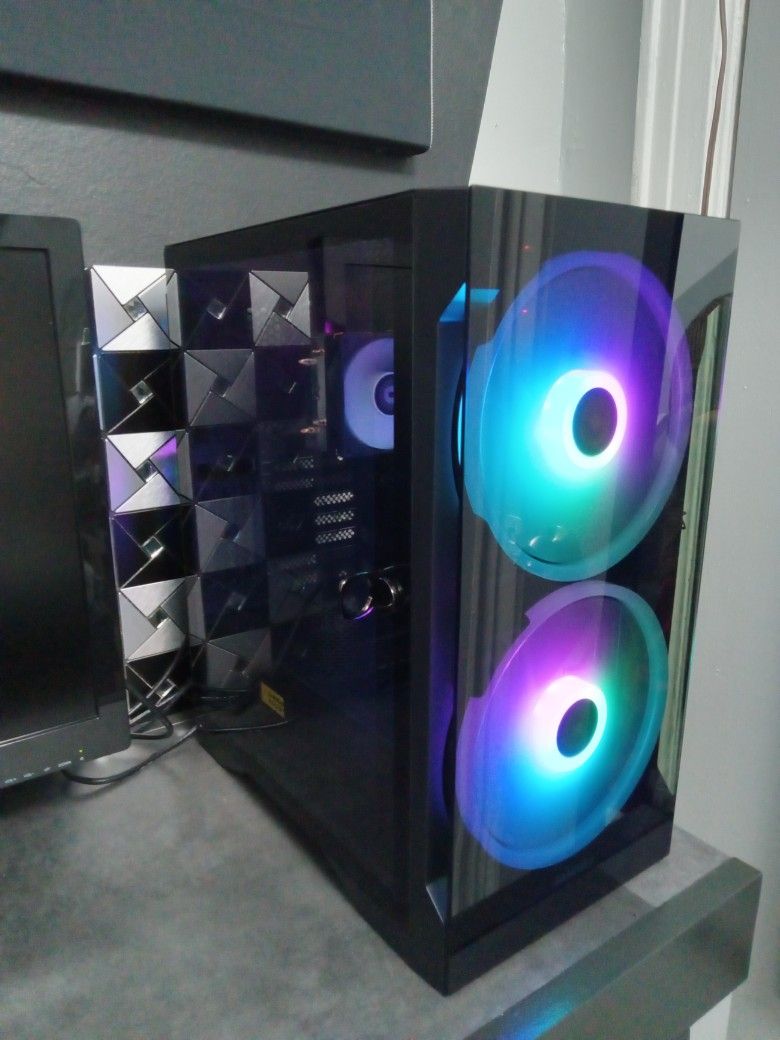 Mid range pc Like New read full description $400 Firm