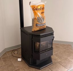 Black Pellet Stove with Flue Pipe