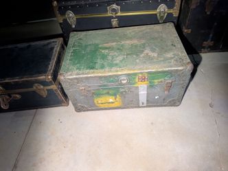 30" Foot Locker Storage Box green