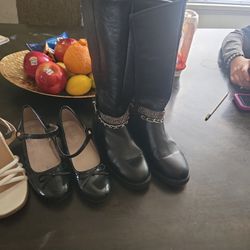 Girls Dress Shoes And Boots Sz 2 