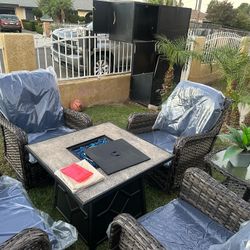 Patio Outdoor New In The Box Swivel Chairs