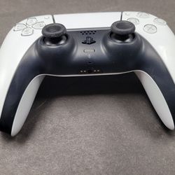 PlayStation 5 Controller