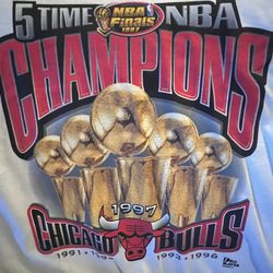 Chicago Bulls 1997 5 Time NBA Champions Tshirt 