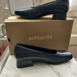 NWT Women's Black Leather Shoes - 8.5 M