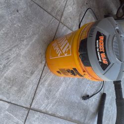 Wet/ Dry Vac 
