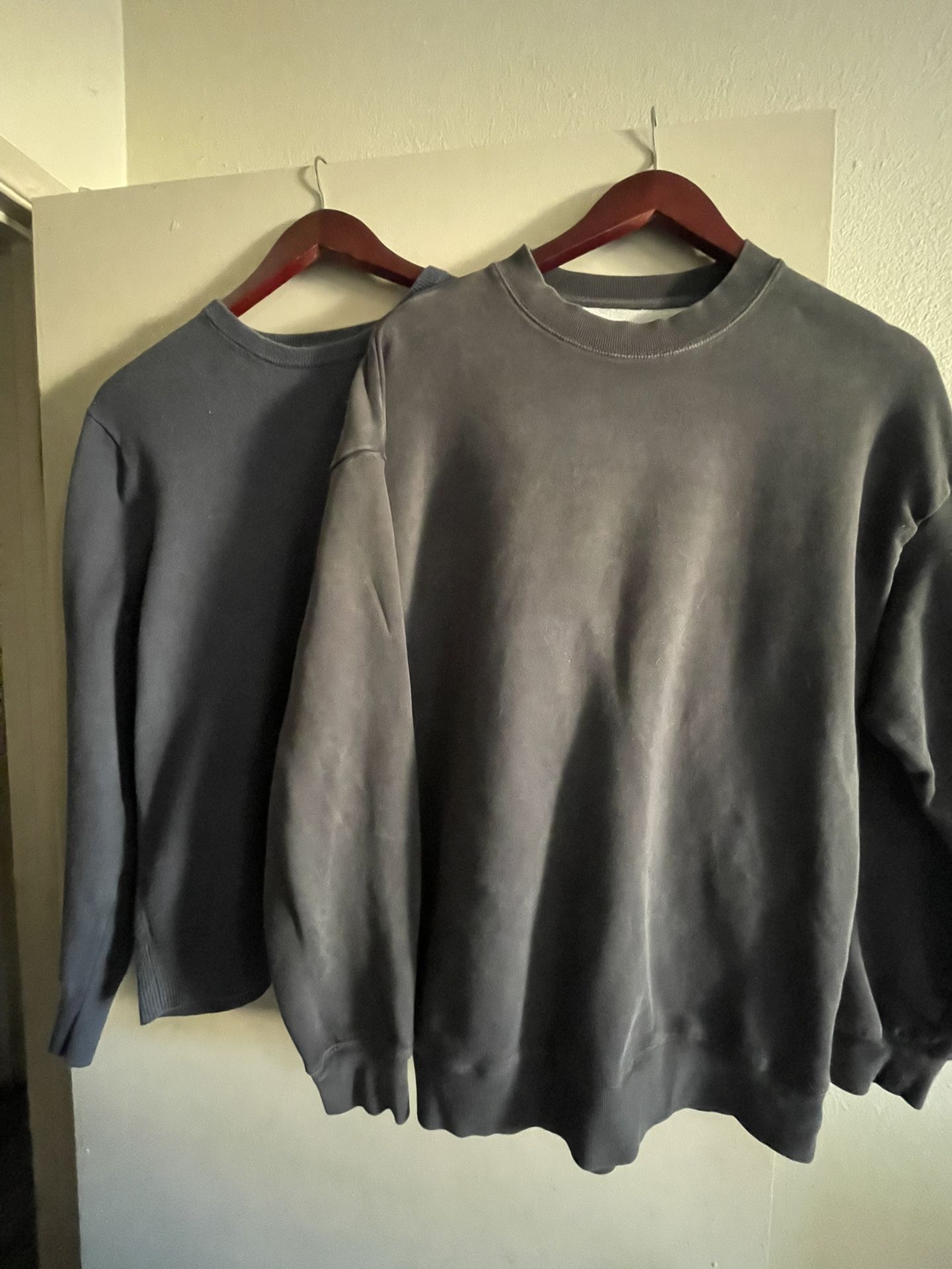 Mens longsleeve sweatshirts. SM