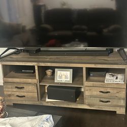 Tv stand like new well tooken care of