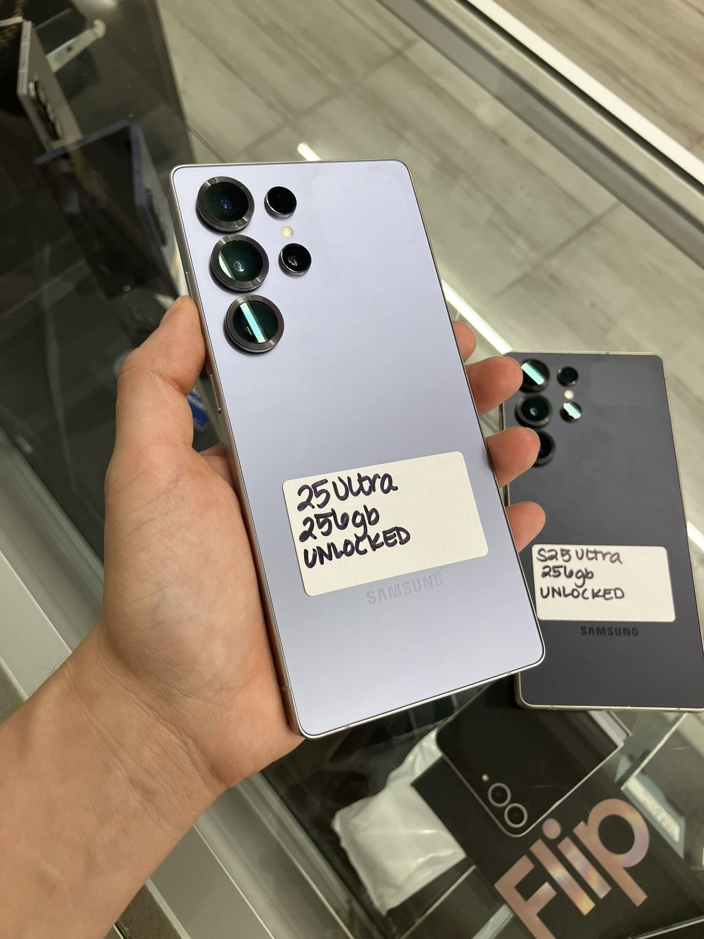 Silver Like New S25 Ultra Unlocked Cash Or $50 Down