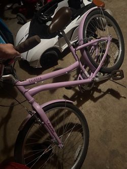 Girls/Women bike like new