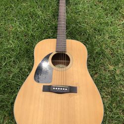 Fender Acoustic Guitar  CD-100