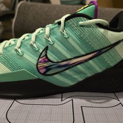 Sabrina 3 Size 11.5 Women's Basketball Shoes