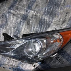 2011-2013 Hyundai Sonata Healdight Left Driver Side Oem