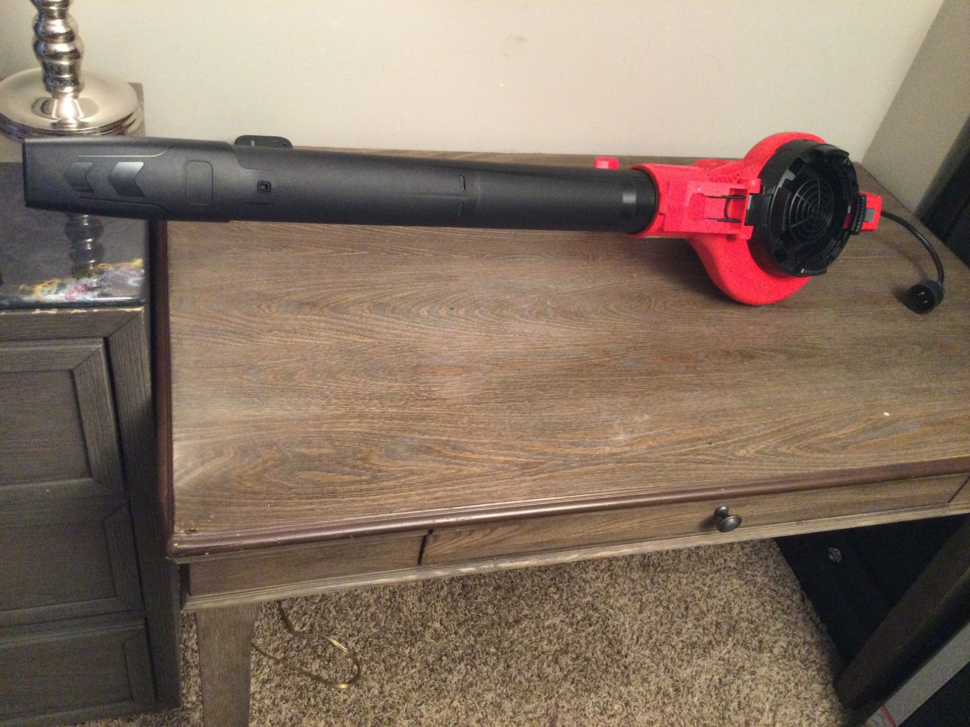 LARGE CRAFTSMAN POWERFUL 260 MPH CORDED HAND HELD LEAF BLOWER…