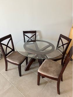 4ft circle table with 4 chairs