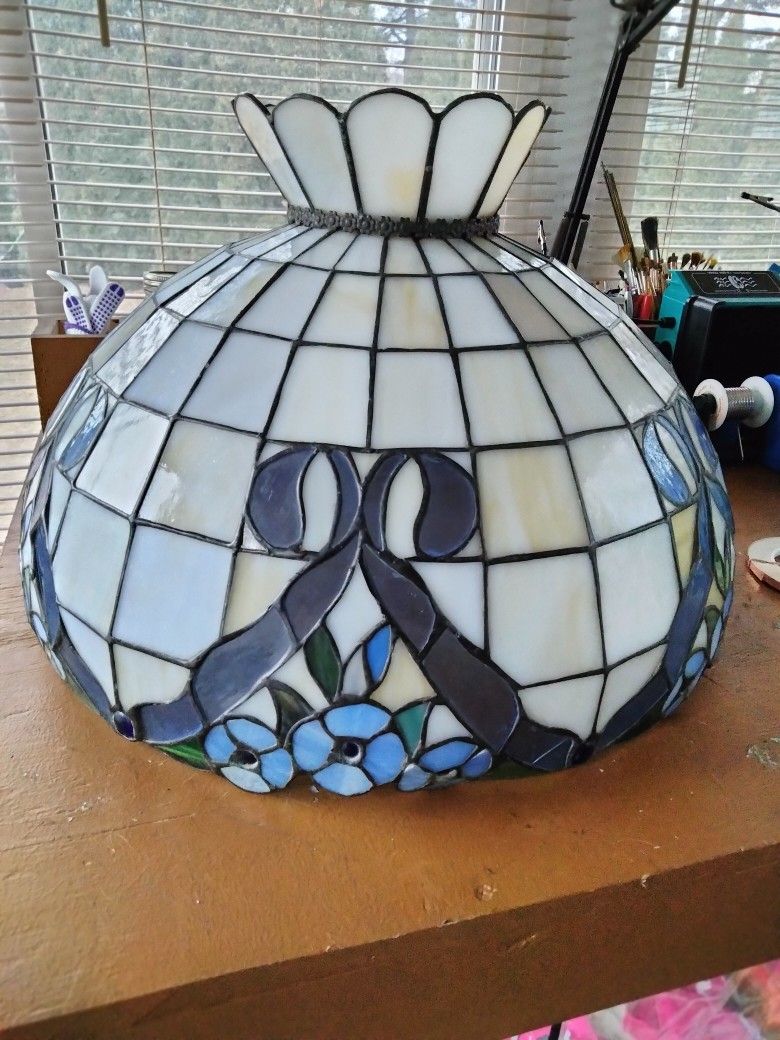 Tiffany Style Hanging Lamp