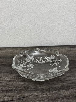 Vintage Clear Pressed Glass Ivy Leaf Candy Dish Small Serving Bowl 6.5”