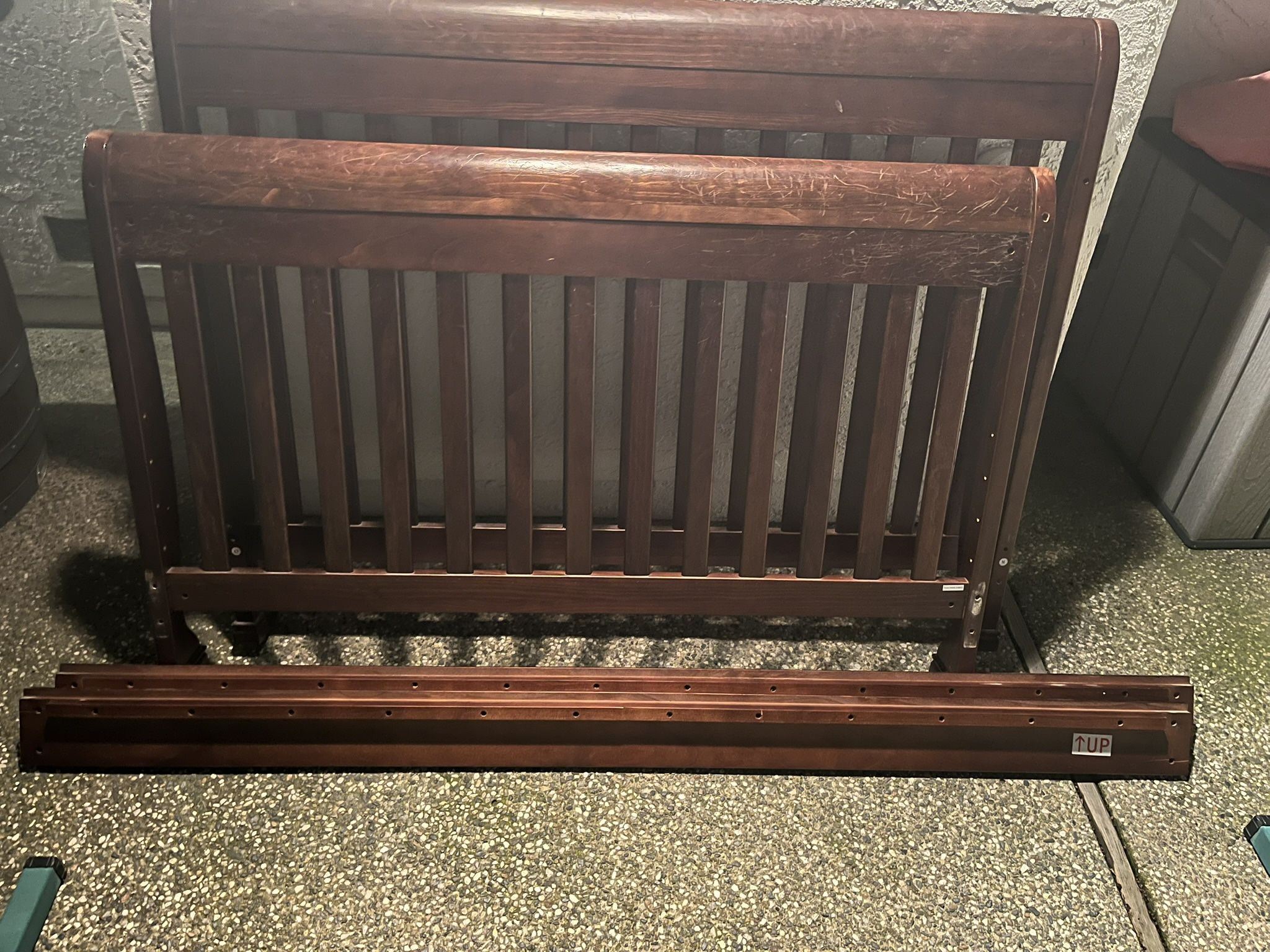 Full Size Bed - Solid Wood Frame 