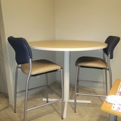 Tall table and 4 chairs