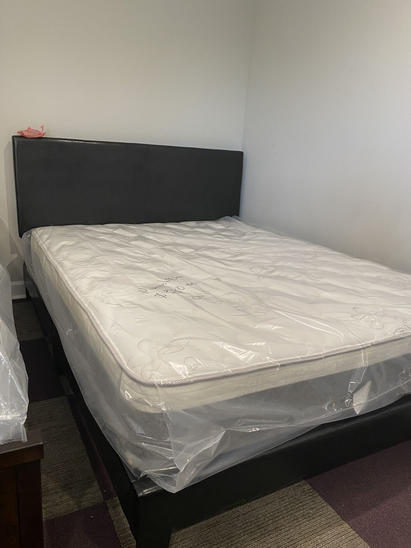 New Platform Queen Bed Frame ( No Mattress)