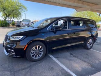2023 Chrysler Pacifica Hybrid
