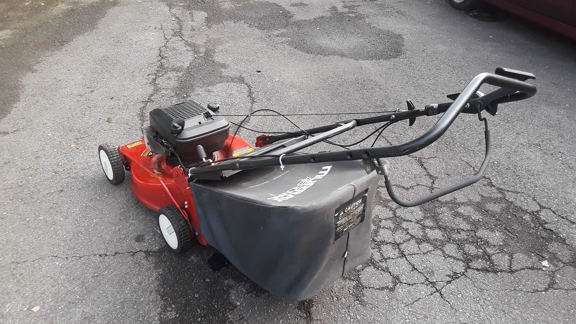 Murray lawn mower 5 horsepower completely serviced new cutting blade for a bagger Onsen snow asking $110