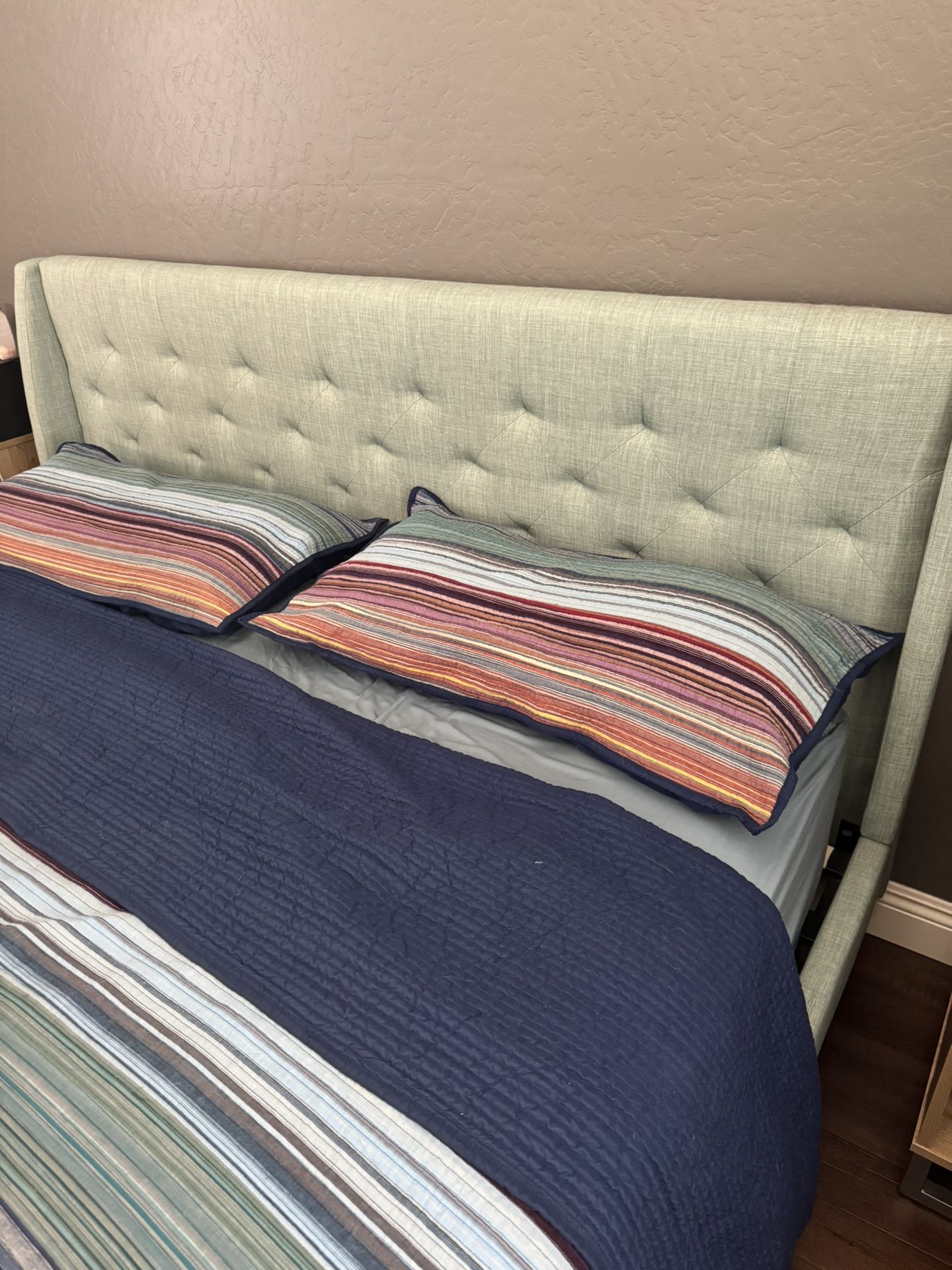 Kind Bed Frame