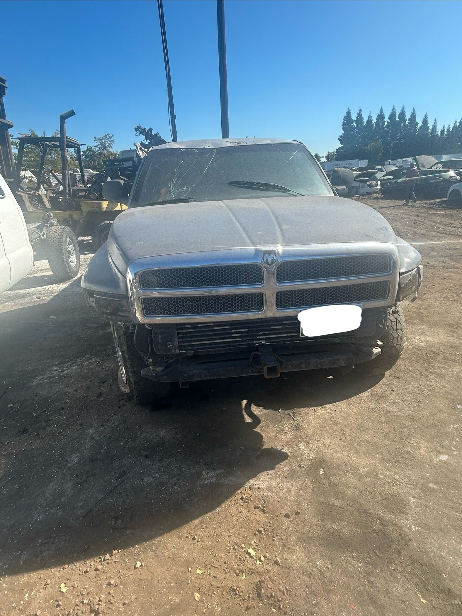 2001 Dodge Truck 2500 For Parts 