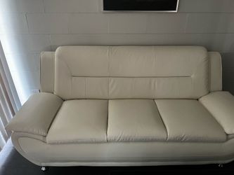 White Leather Sofa Set 3+2 – Good Condition