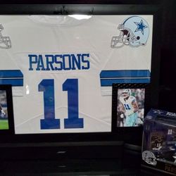 MICAH PARSONS, OF THE DALLAS COWBOYS CUSTOM STITCHED FRAMED JERSEY, ACTION FIGURE.