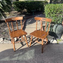 Wood   Chair (20$ both ))