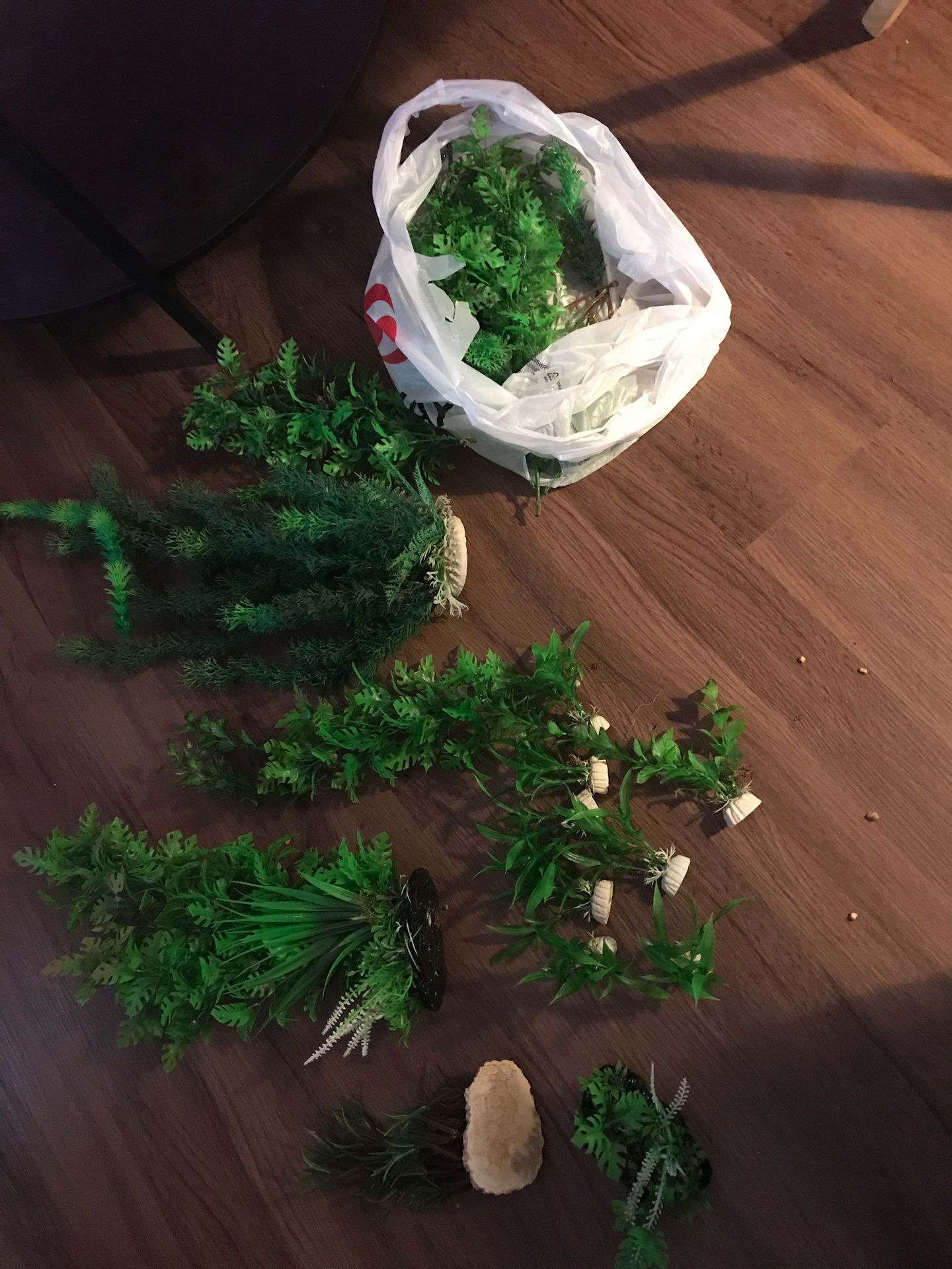 Large bag of aquarium plants fake