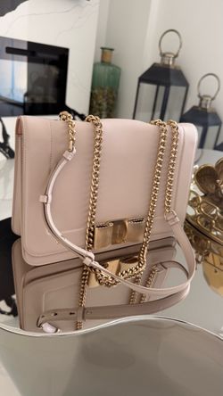 Authentic Salvatore Ferragamo Vara Bow Leather Bag – NEW / Never Used – $750
