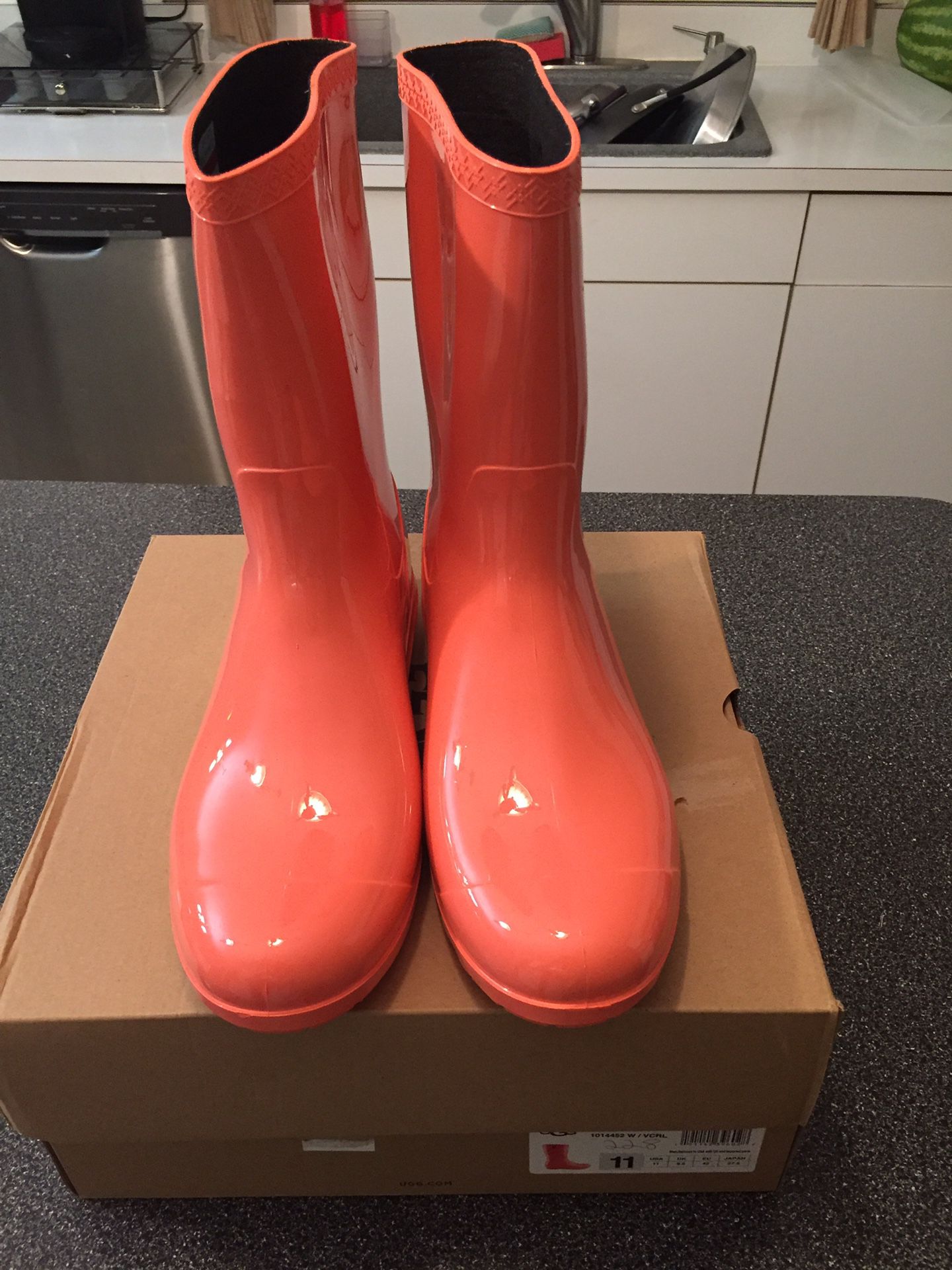 UGG new rain boots