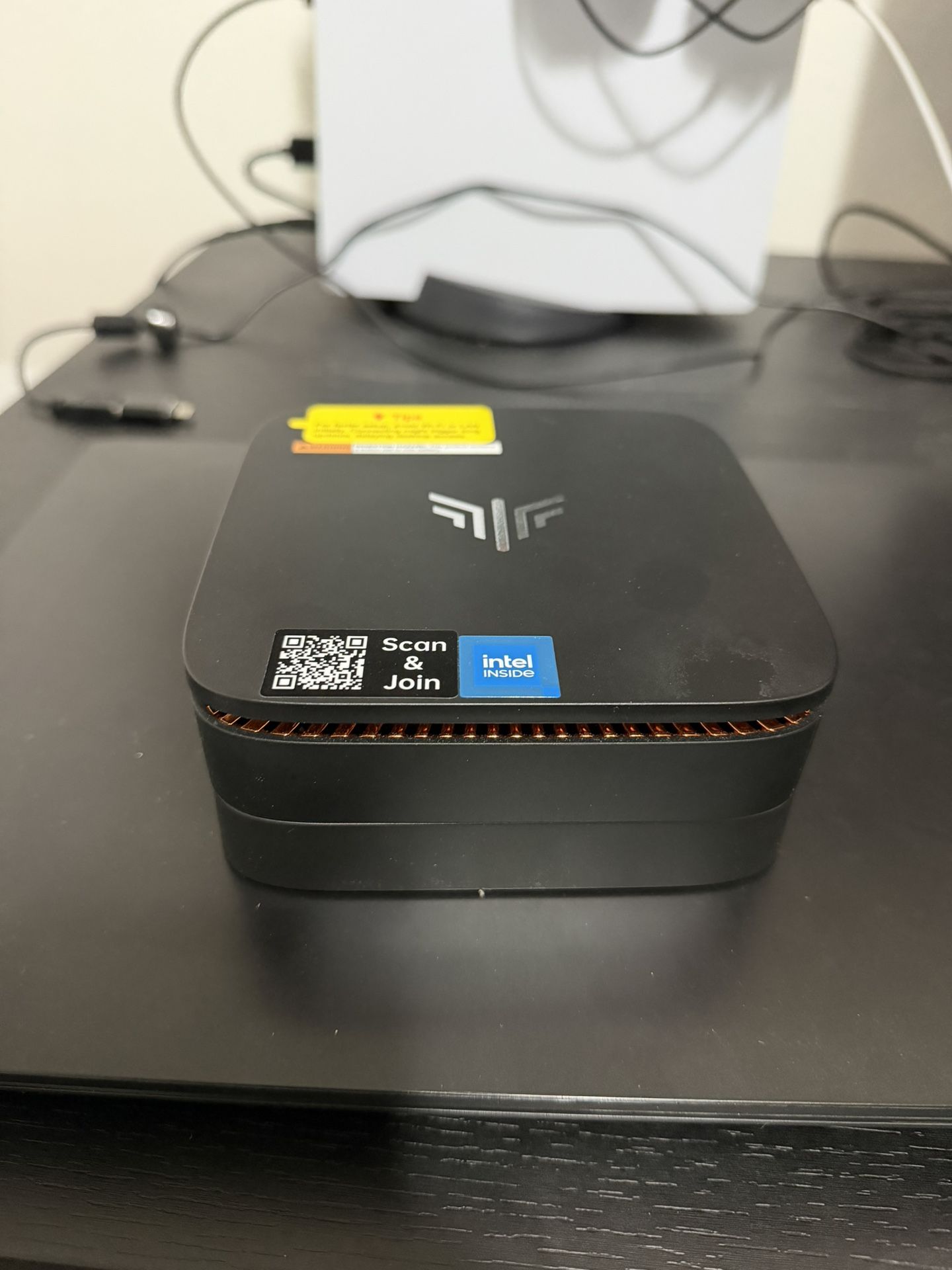 Kamrui Essenx E1 Mini Pc