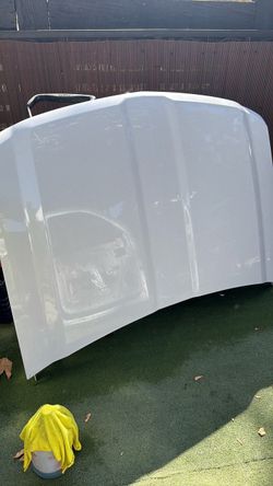 Chevy Silverado hood