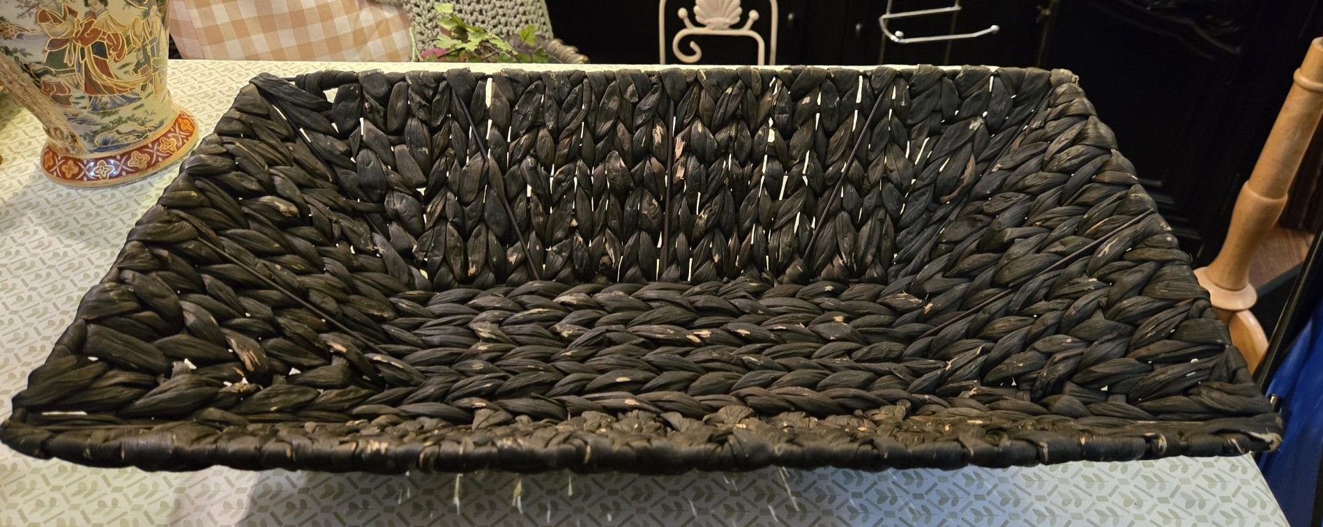 Lightweight Large Distressed Basket 22x12