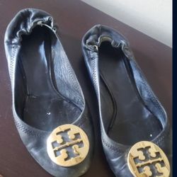 Tory Burch Black Slip On -  Size 6.

Please visit our other items. 