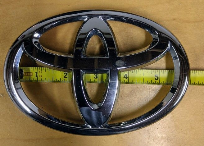 Toyota Highlander, OEM, Emblem Logo.