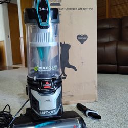 BISSELL 2998 MultiClean Allergen Lift-Off Pet Vacuum with HEPA Filter Sealed System, Lift-Off Portable Pod, LED Headlights, Specialized Pet Tools, Eas
