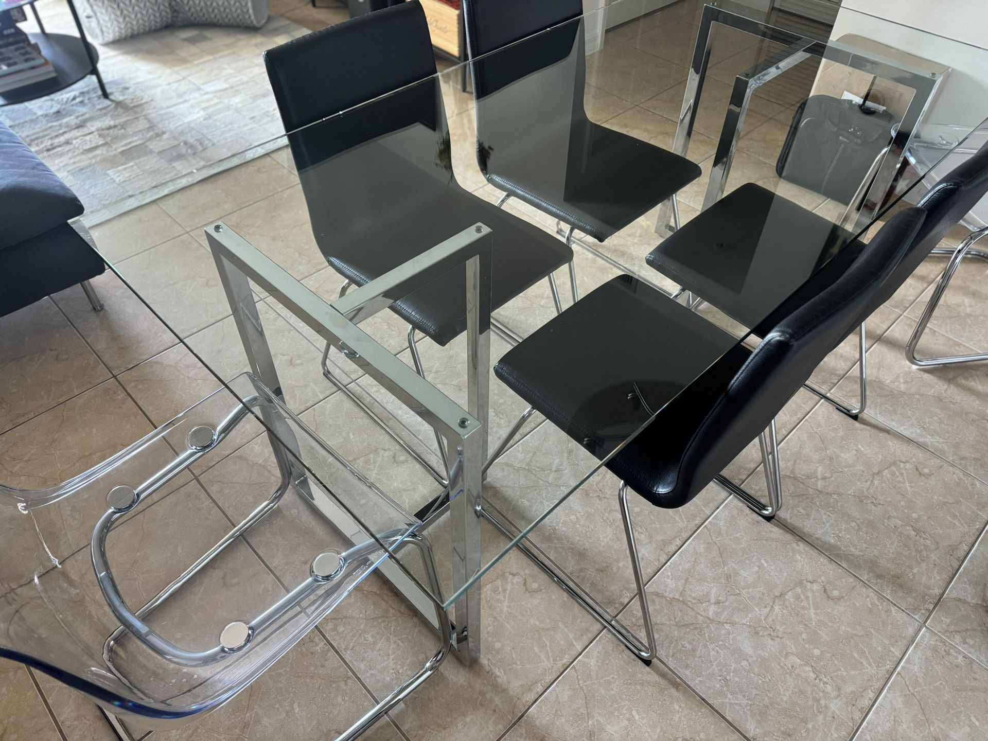 Glass dinning room set (with 6 chairs) — FOR SALE!